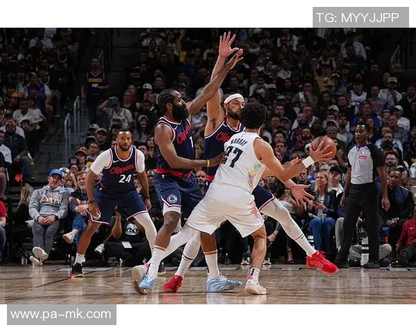 外线危机加剧国王主场对决掘金拉文缺阵施罗德出战机会渺茫 外线危机加剧国王主场对决掘金拉文缺阵施罗德出战机会渺茫